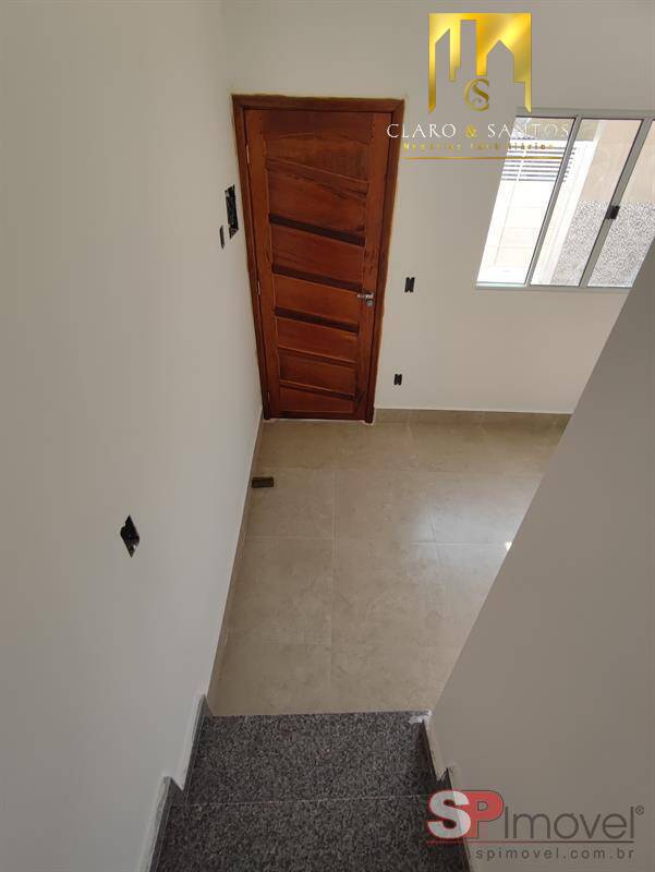 Casa à venda com 2 quartos, 68m² - Foto 2