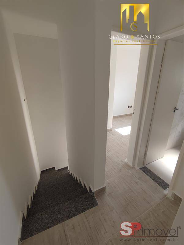 Casa à venda com 2 quartos, 68m² - Foto 12