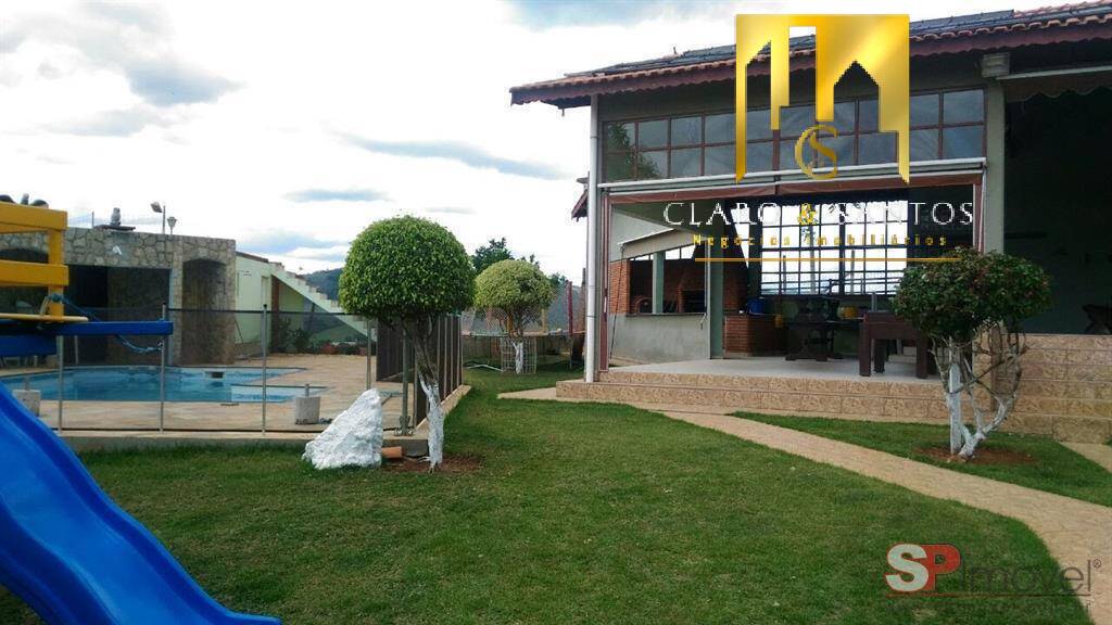 Casa à venda com 3 quartos, 650m² - Foto 2