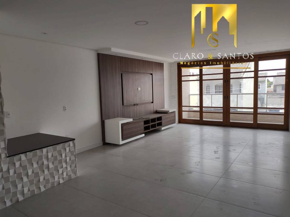 Casa à venda com 3 quartos, 332m² - Foto 2