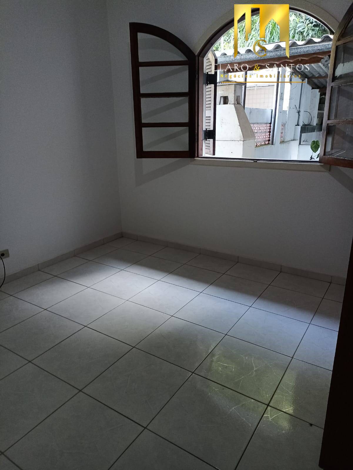 Casa à venda com 2 quartos, 155m² - Foto 3