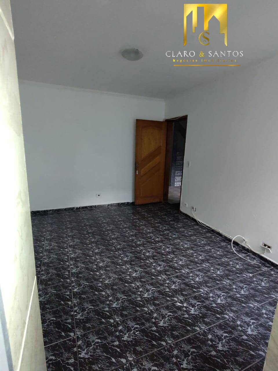 Casa à venda com 2 quartos, 50m² - Foto 4