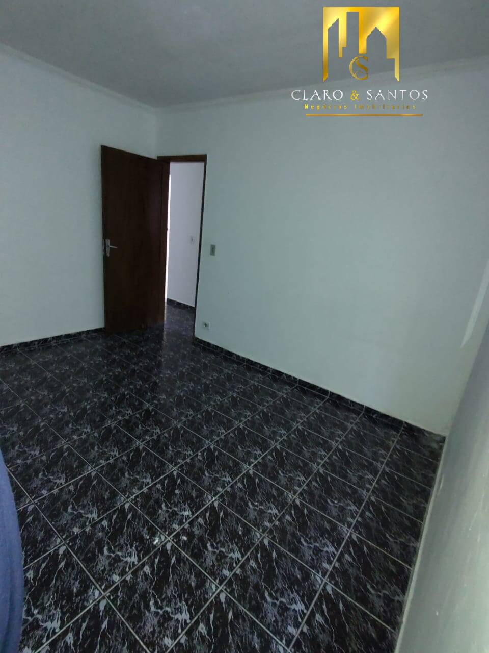 Casa à venda com 2 quartos, 50m² - Foto 14