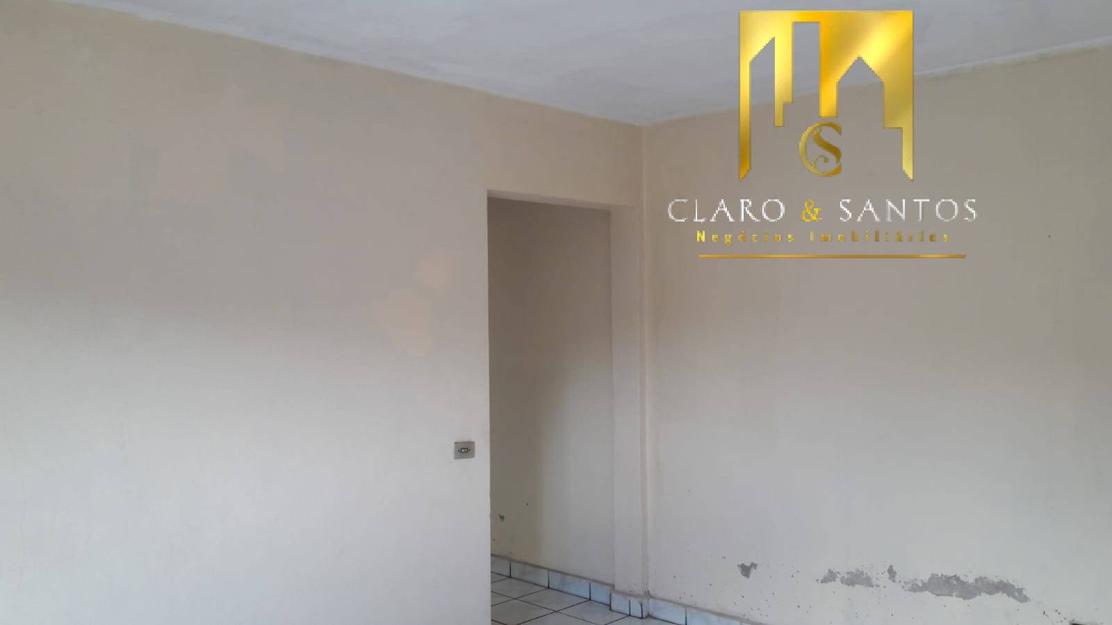 Casa à venda com 1 quarto, 80m² - Foto 2