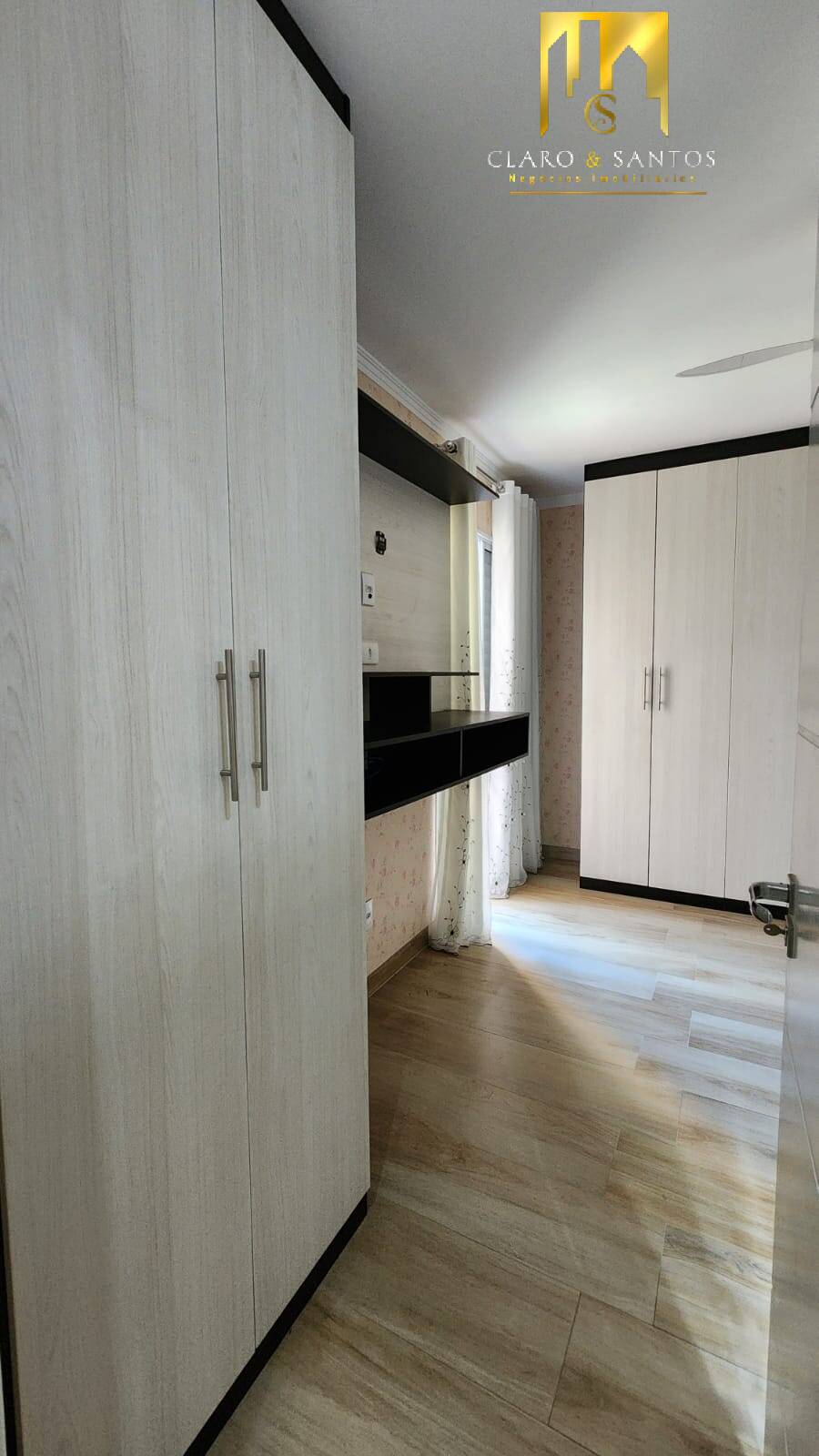 Apartamento à venda com 3 quartos, 77m² - Foto 2