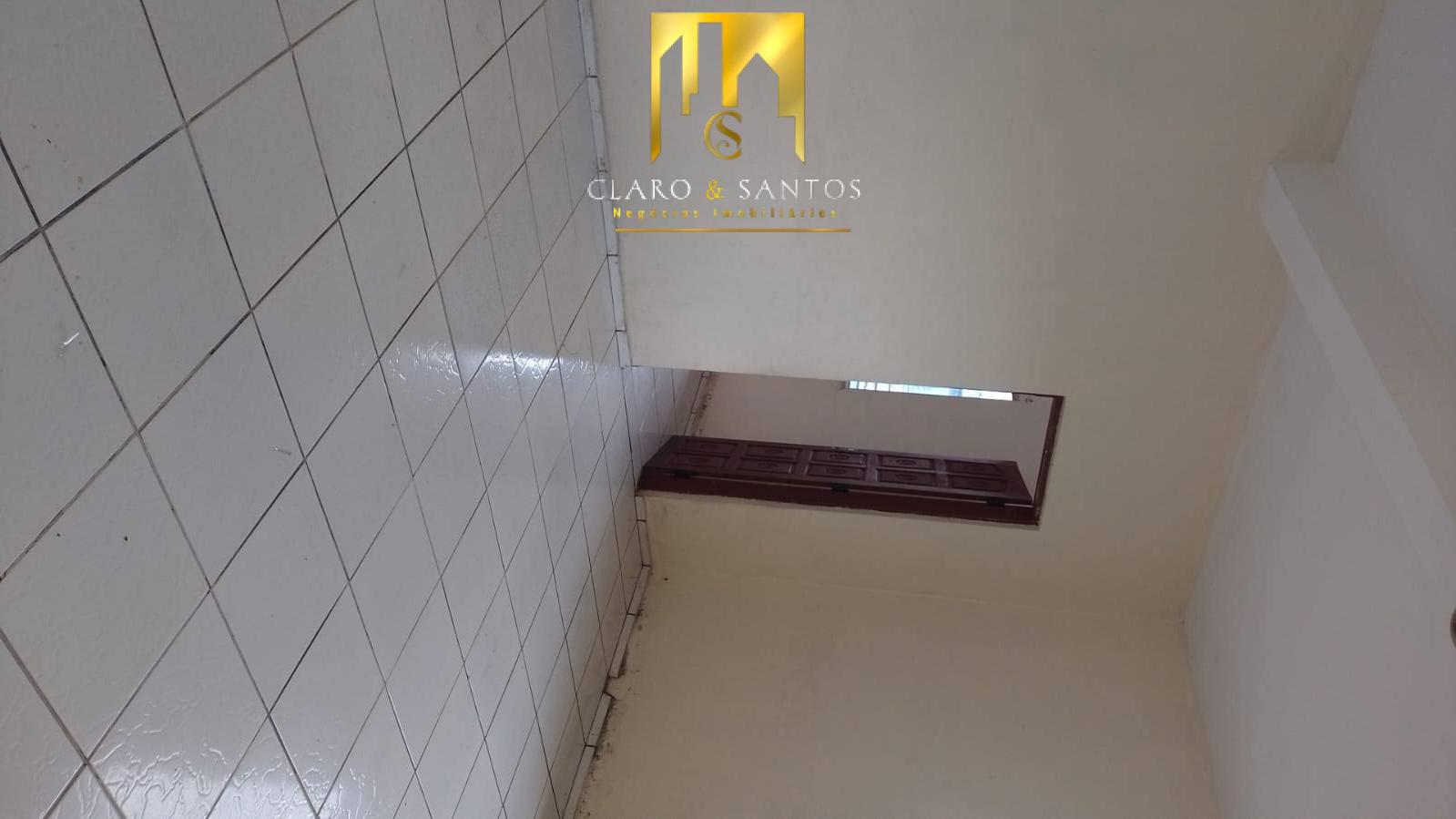 Casa para alugar com 2 quartos, 42m² - Foto 5