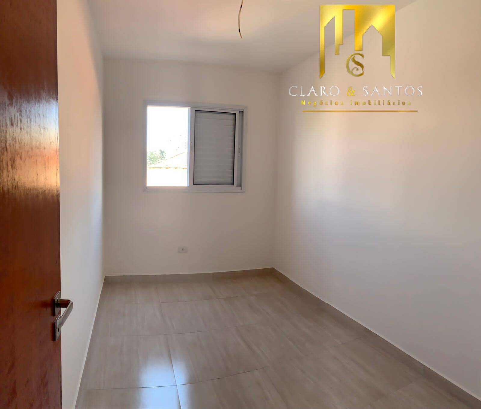 Apartamento à venda com 1 quarto, 28m² - Foto 1