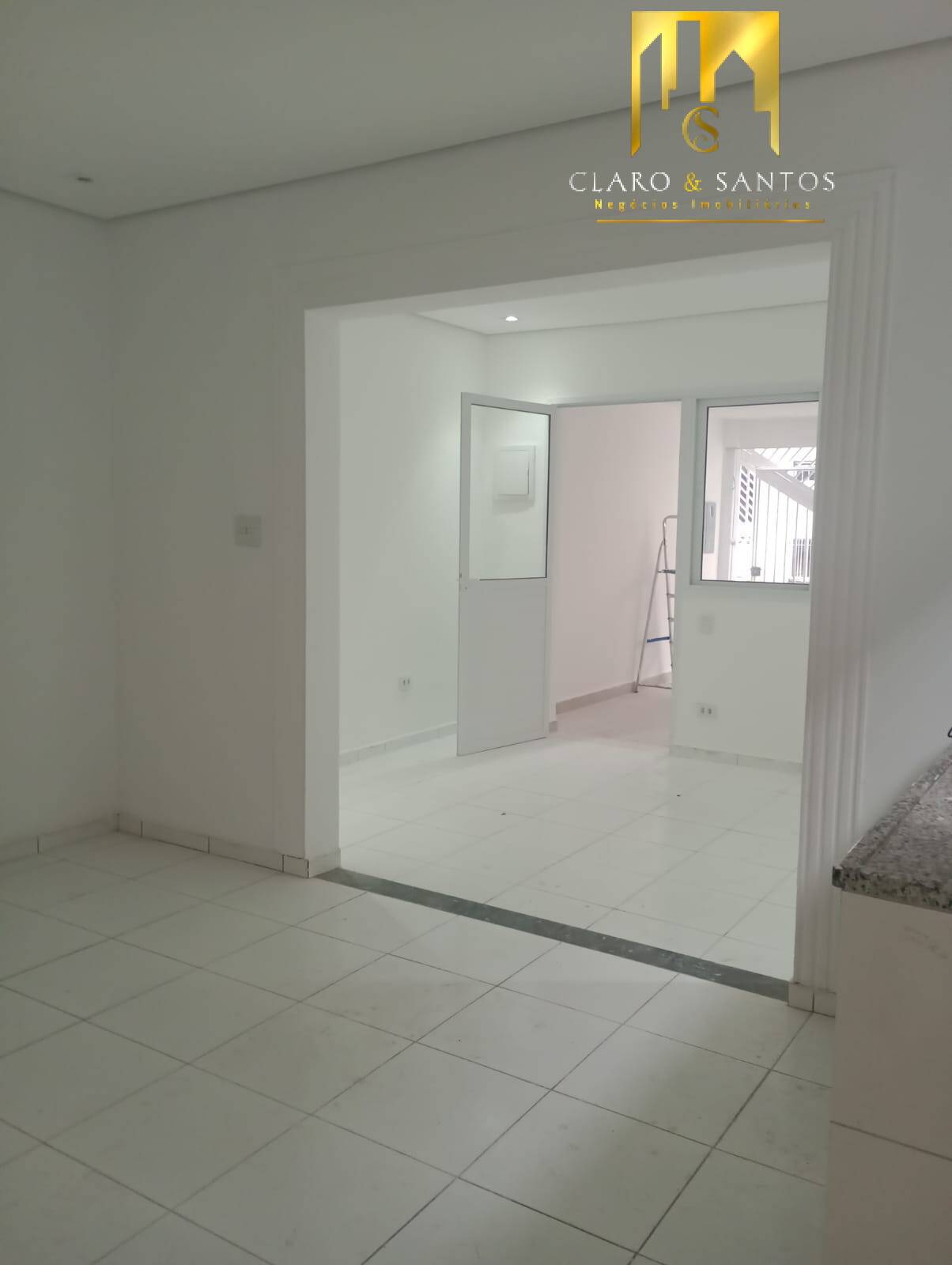 Casa para alugar com 2 quartos, 60m² - Foto 4