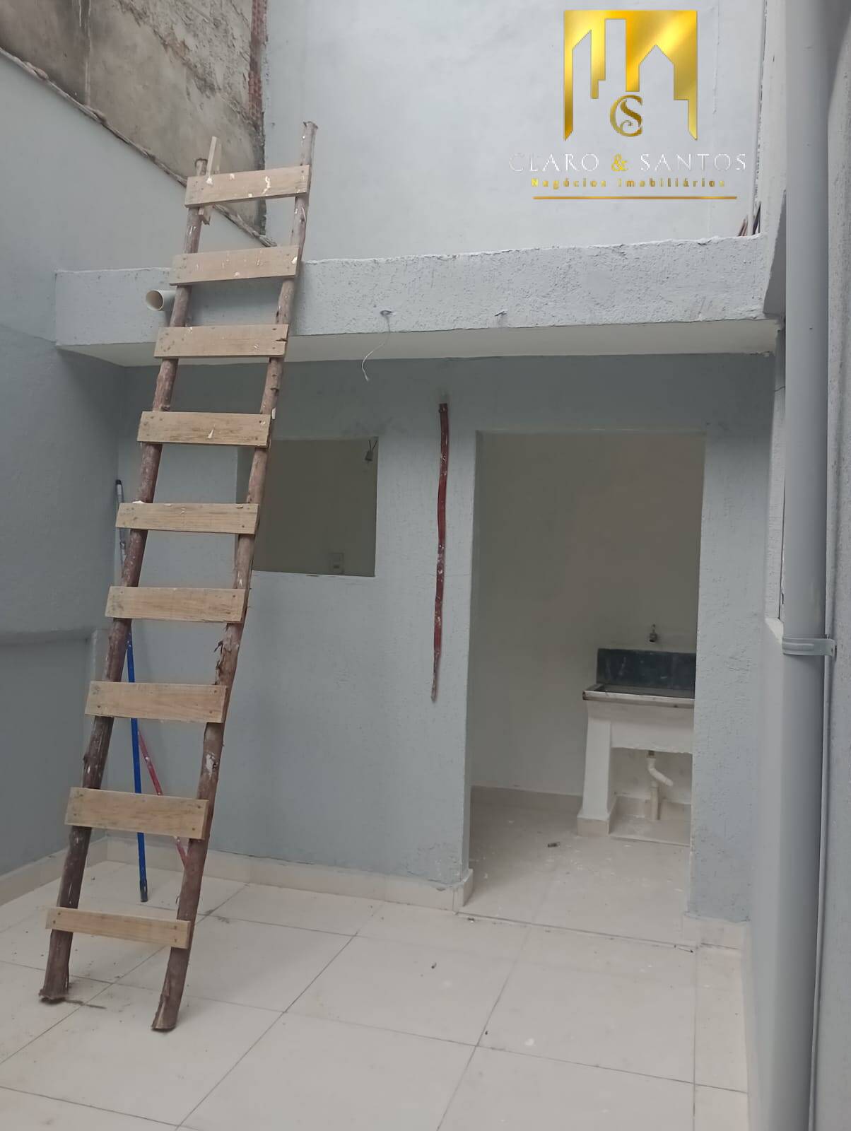 Casa para alugar com 2 quartos, 60m² - Foto 1