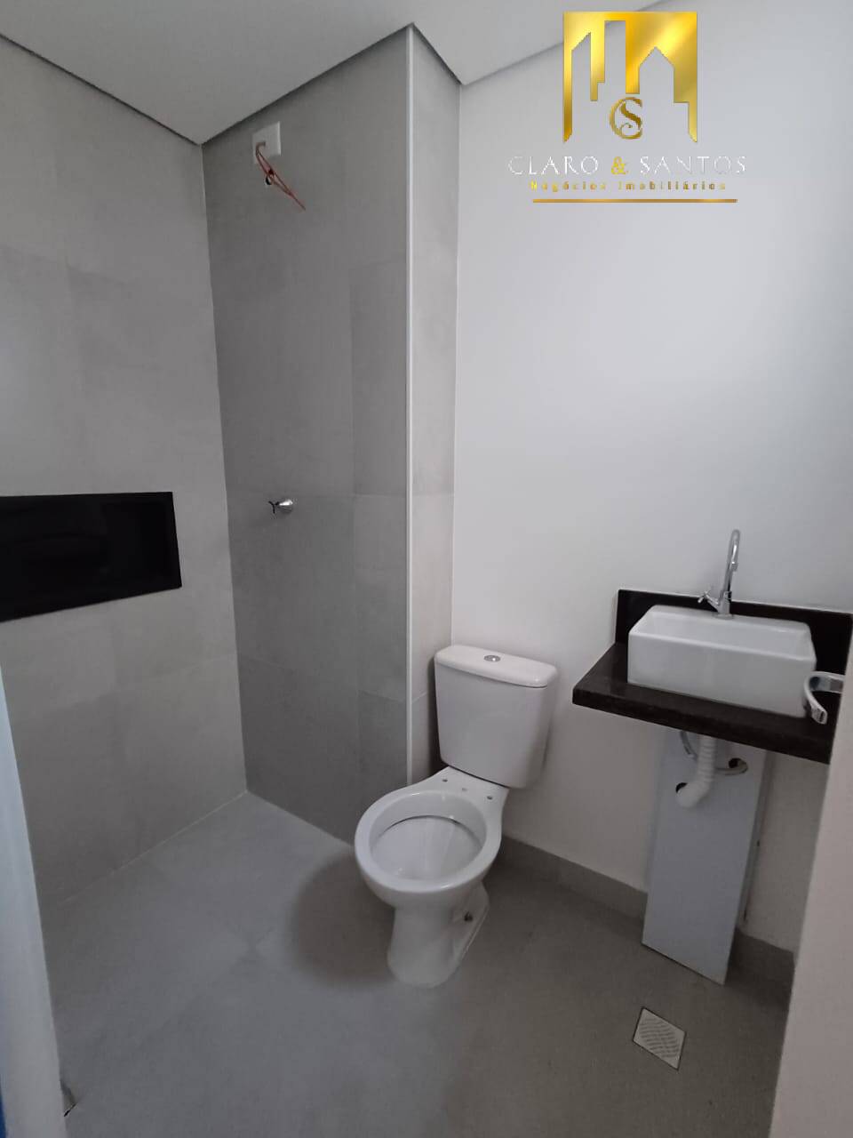 Apartamento à venda e aluguel com 1 quarto, 35m² - Foto 1