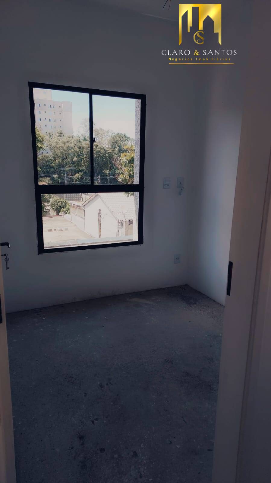 Apartamento à venda com 1 quarto, 30m² - Foto 2