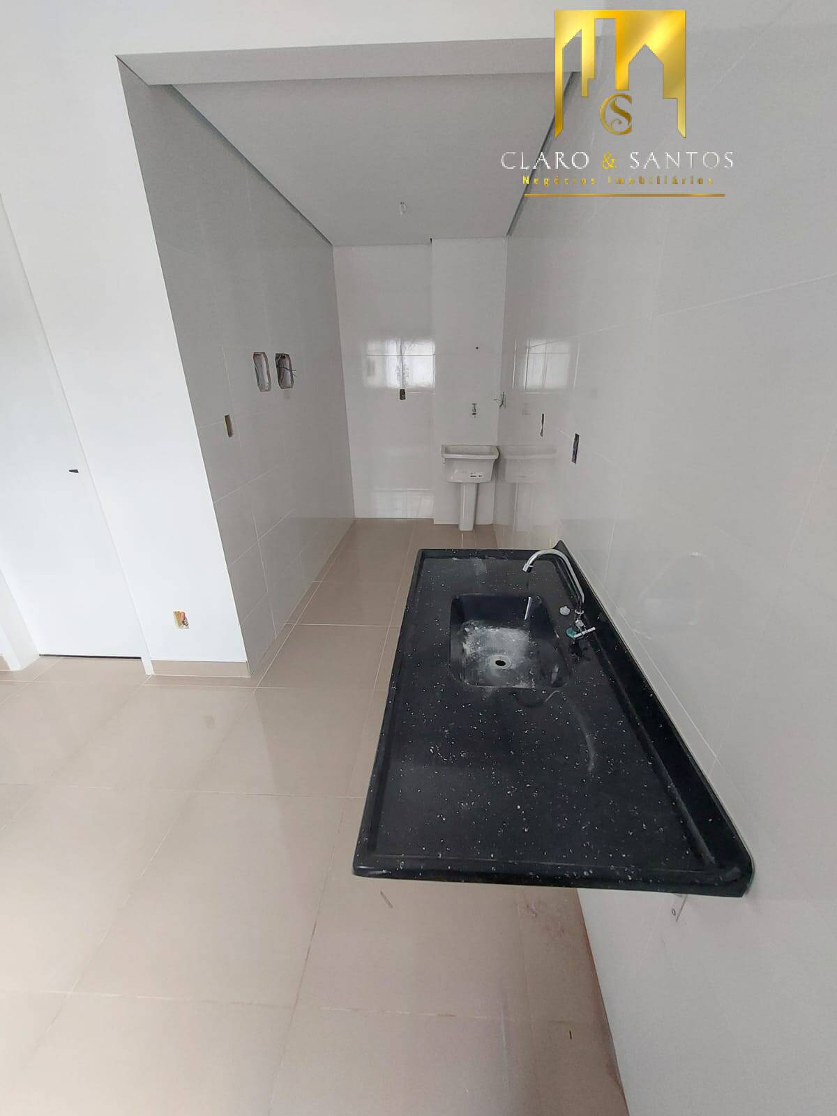 Apartamento à venda com 2 quartos, 30m² - Foto 3